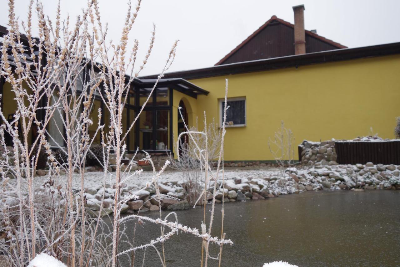 Ferienhaus "Am Gutspark" Alt Tucheband Exterior photo