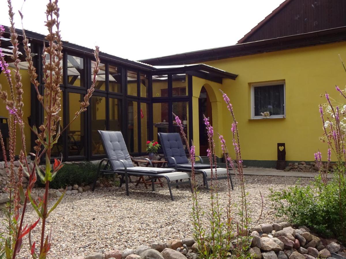 Ferienhaus "Am Gutspark" Alt Tucheband Exterior photo